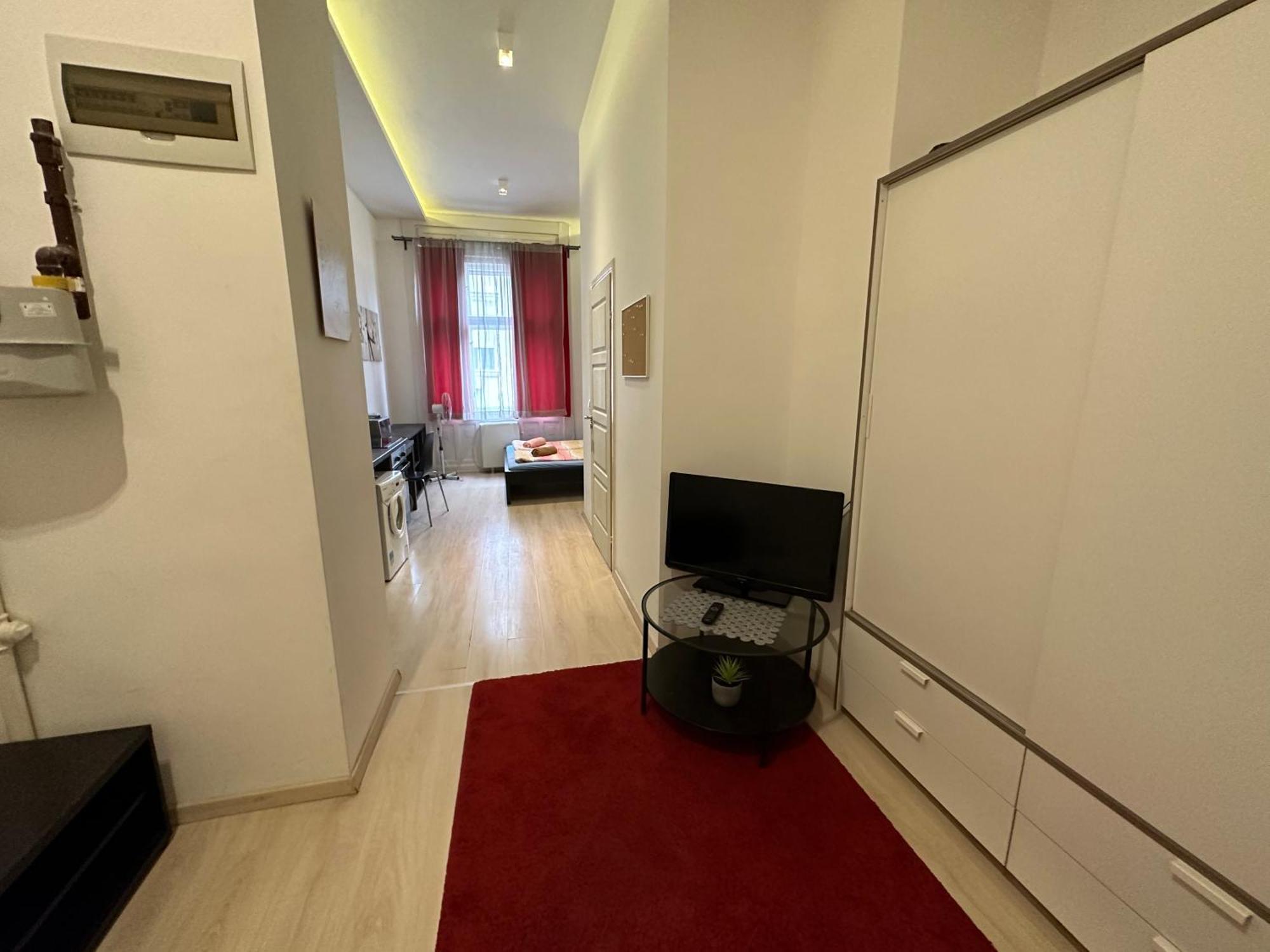 Mickey'S Flat Close To Budapest Whale Apartment Exterior photo